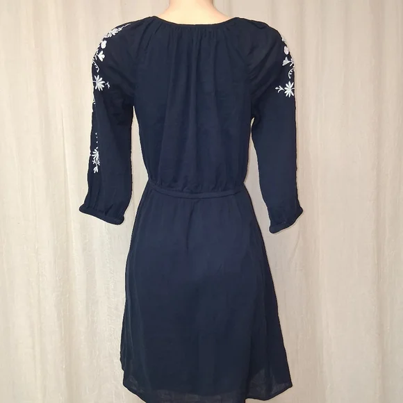 Talbots Dark Blue Dress with White Floral Embroidery Size Sp Made INDIA - Picture 7 of 14